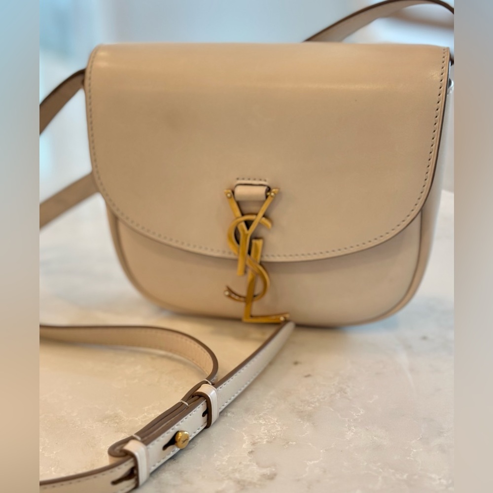 KAIA SMALL SATCHEL IN SMOOTH VINTAGE LEATHER(color Latte)
